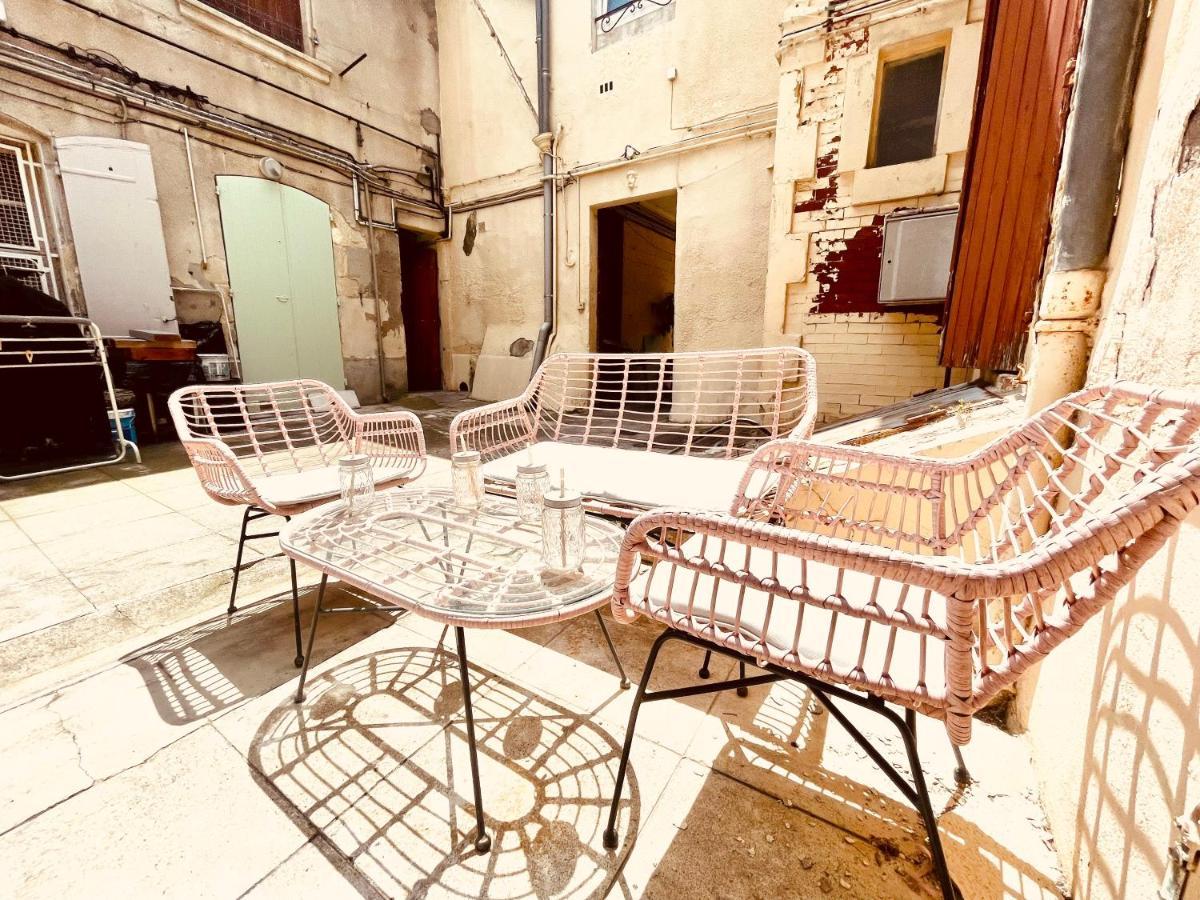 Le Coeur De Nimes Apartment Exterior photo