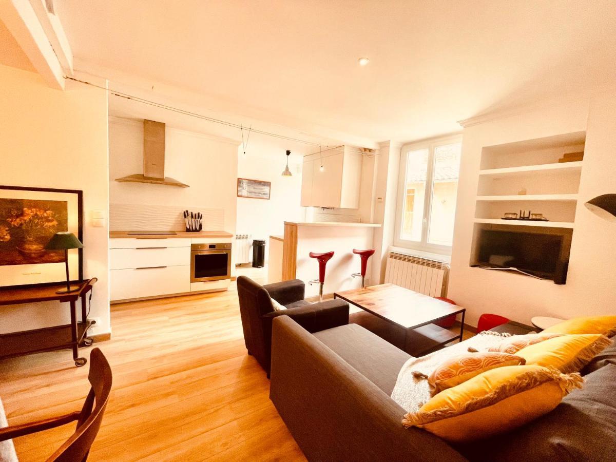 Le Coeur De Nimes Apartment Exterior photo